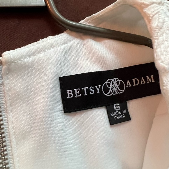 Virgin White Lace Appliqué Dress - Picture 15 of 16